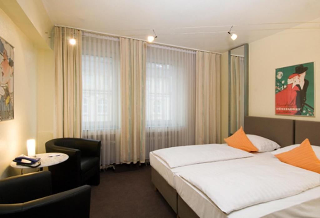 Monopol Hotel 3*