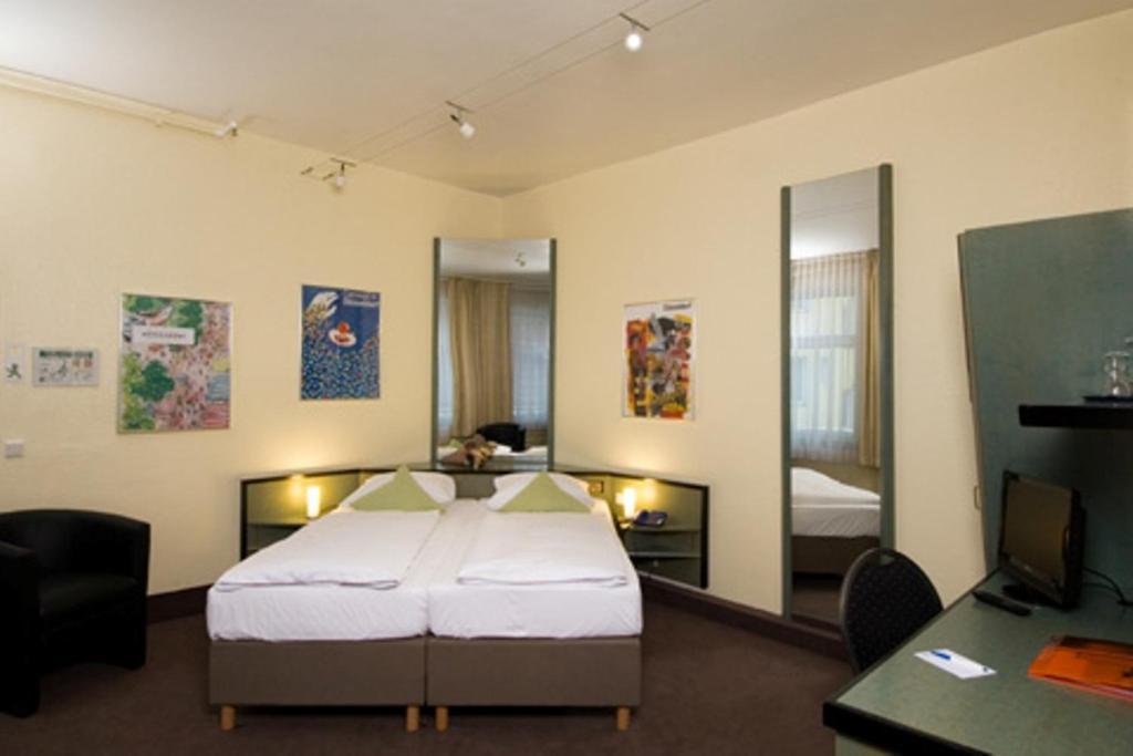 Hotel Monopol 3*
