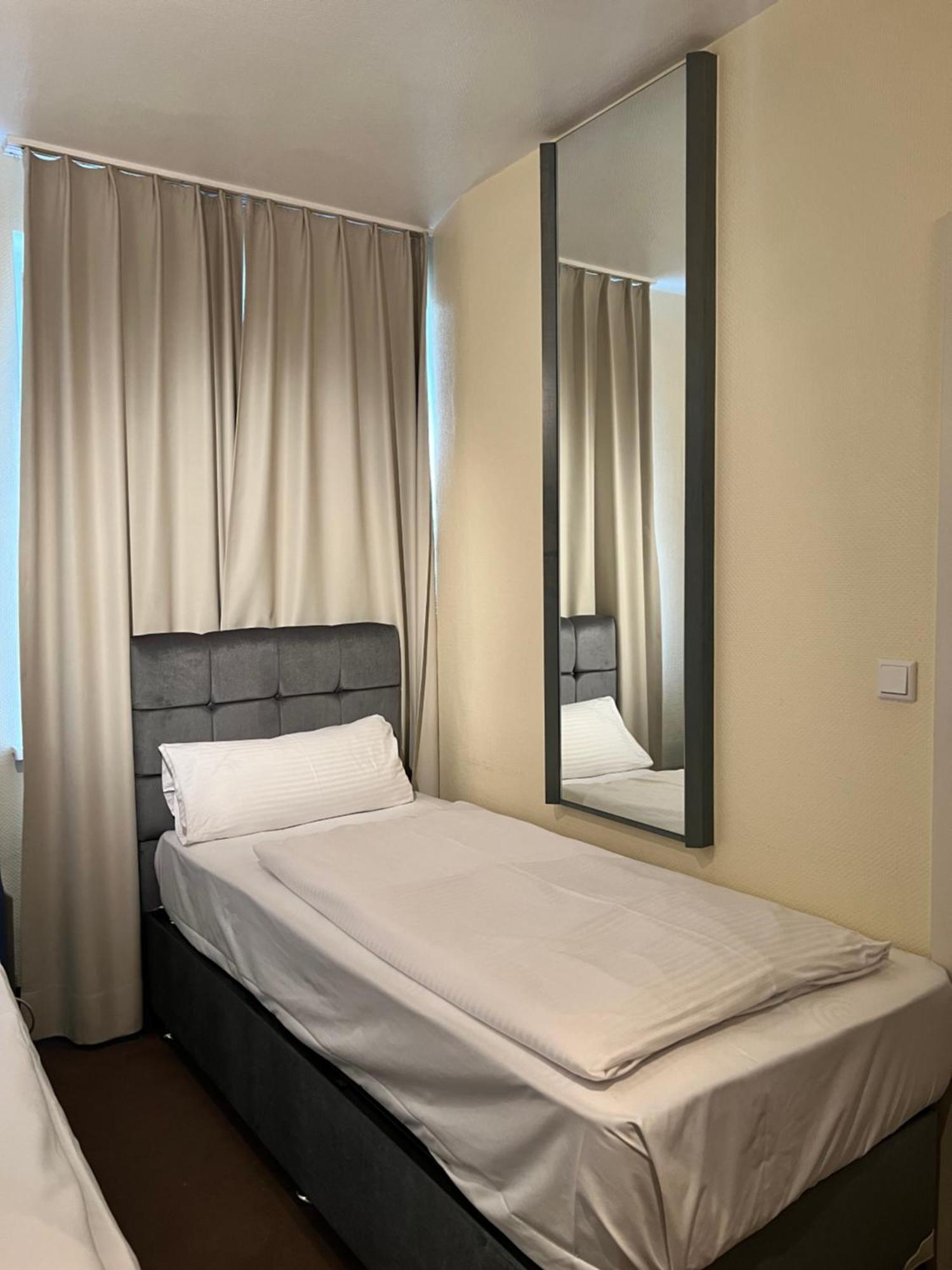 Hotel Monopol 3*